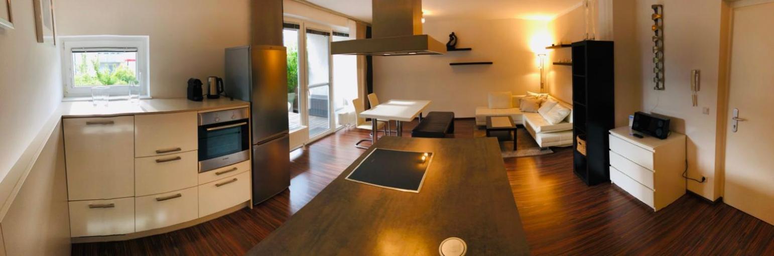 25h Garden Private Apartment